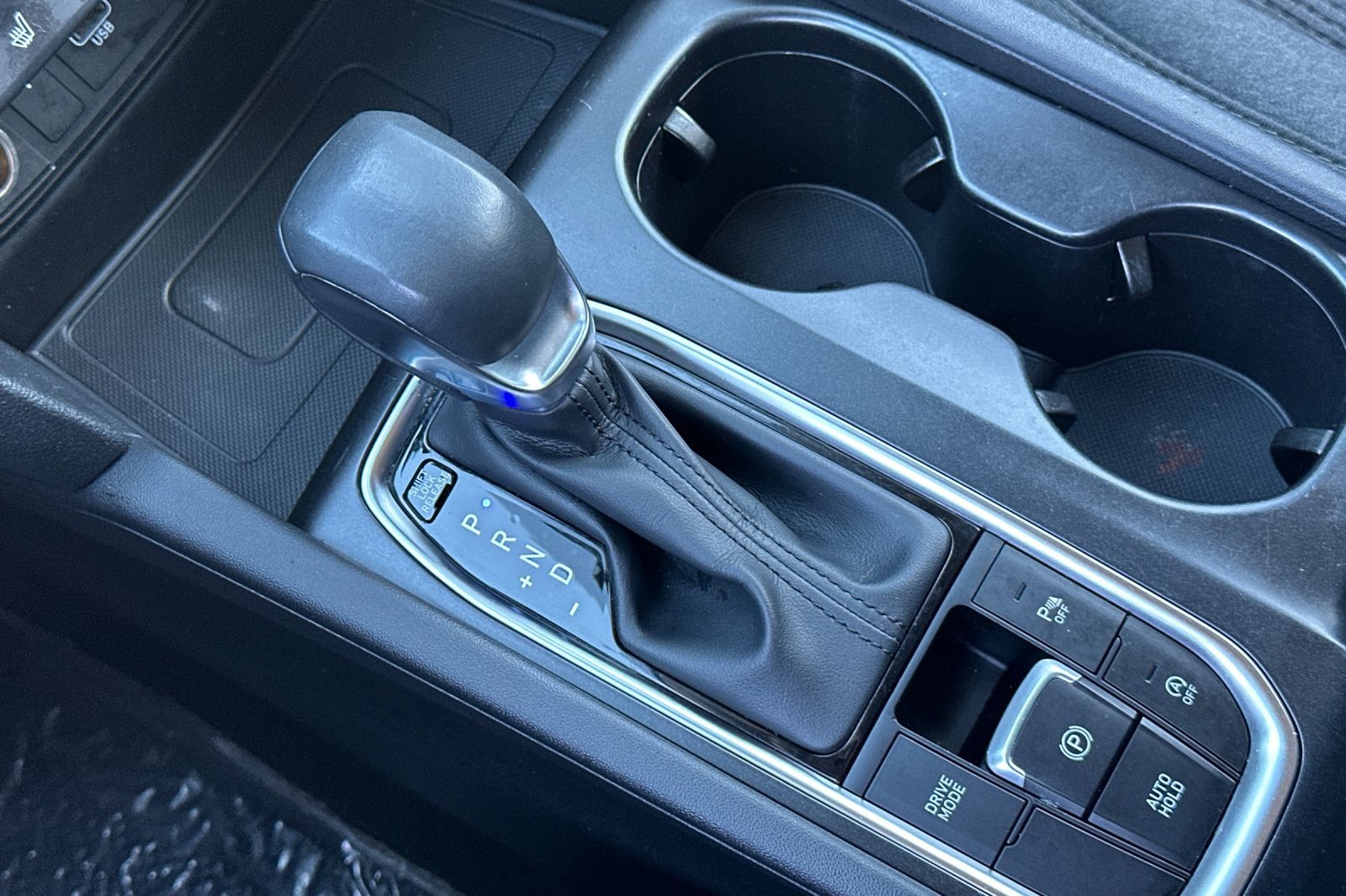 Used 2020 Hyundai Santa Fe SEL w/ Convenience Package image 22