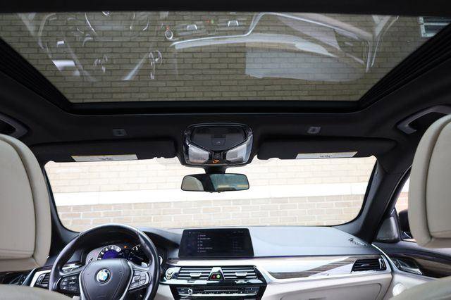 Used 2017 BMW 530i RWD image 12