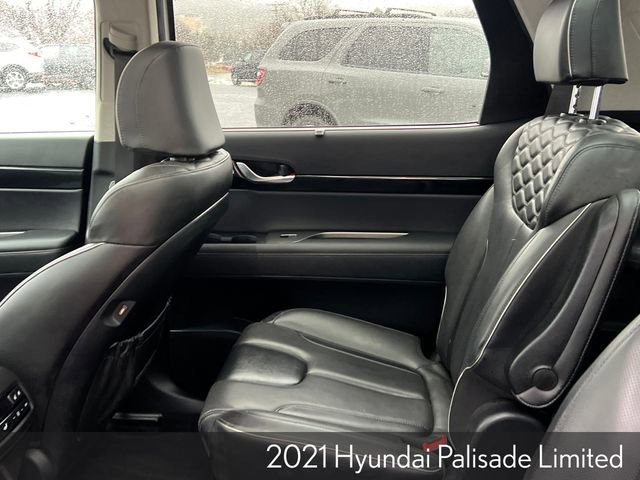 Used 2021 Hyundai Palisade Limited w/ Winter Package image 26