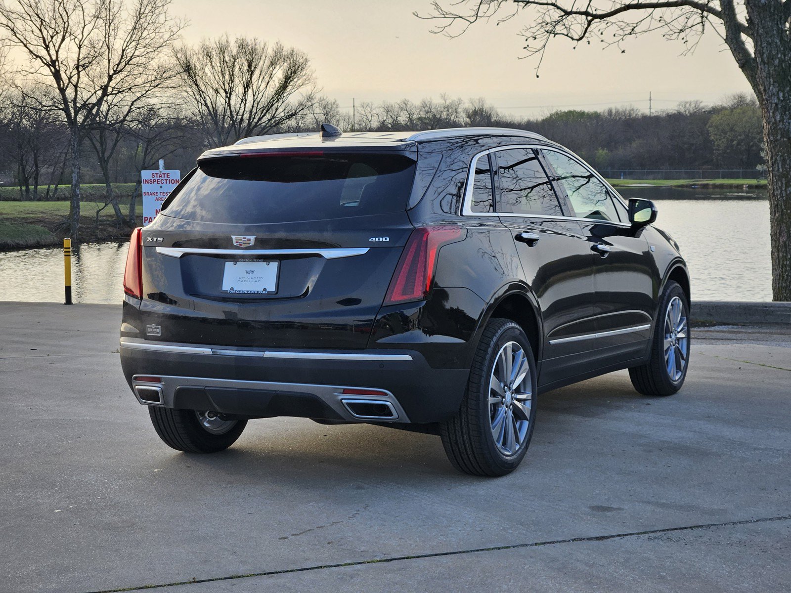 New 2026 Cadillac XT5 Premium Luxury w/ Driver Assist Package FWD image 3