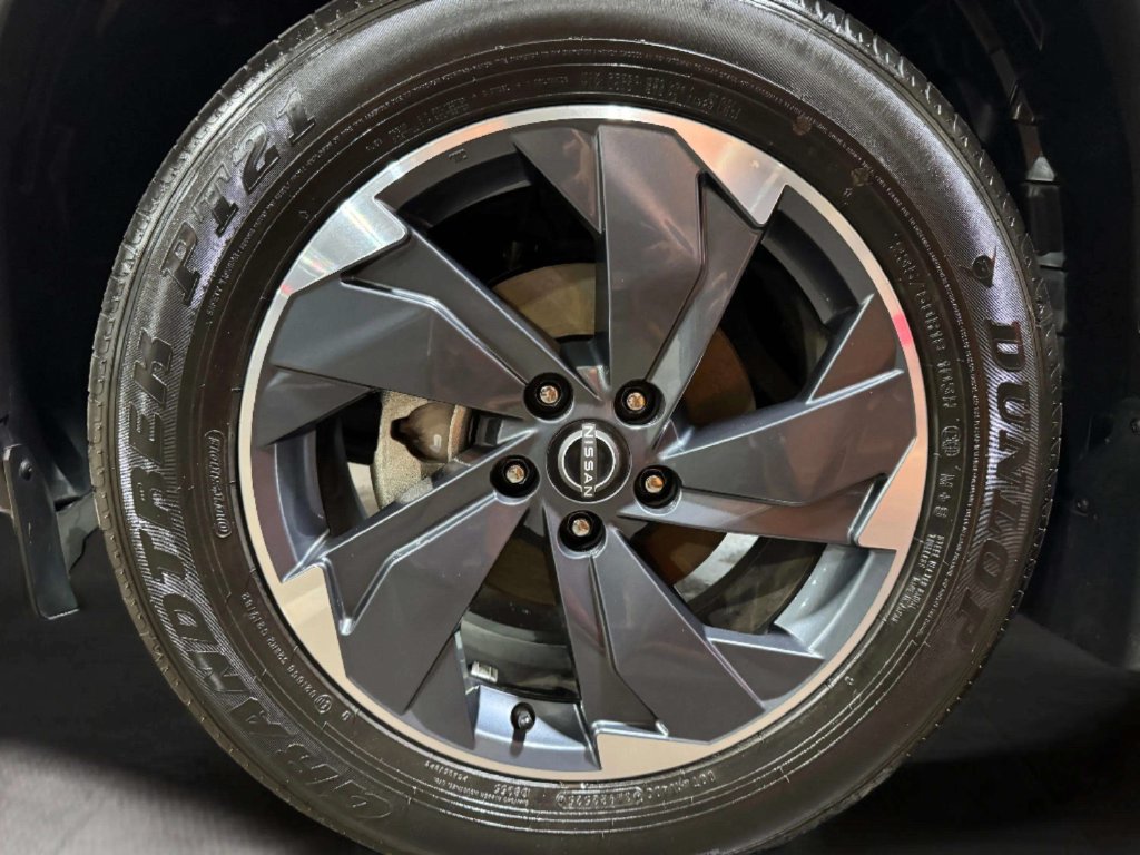 Certified 2026 Nissan Rogue SV AWD/4WD image 28