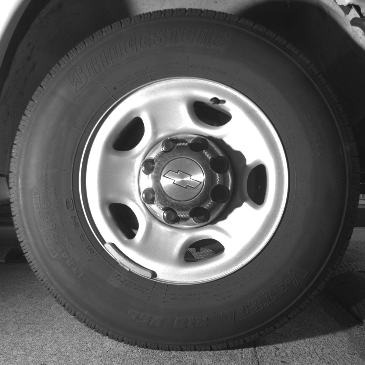 Used 2025 Chevrolet Express 3500 LT w/ LT Preferred Equipment Group image 13