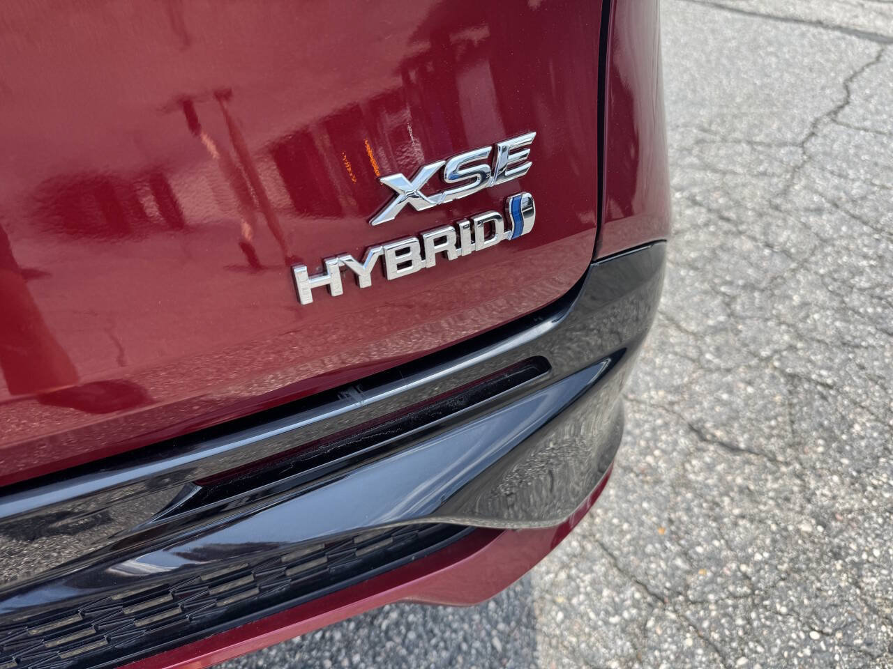 Used 2024 Toyota Sienna XSE AWD/4WD image 26