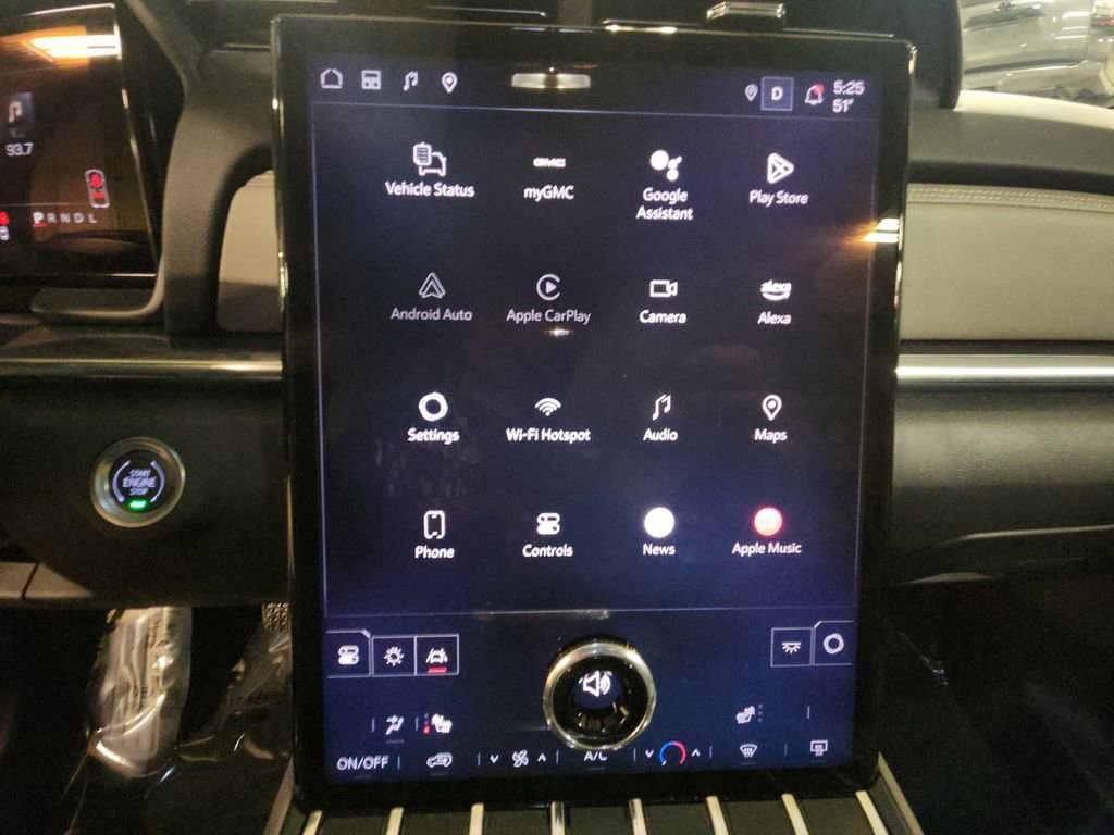 Certified 2025 GMC Terrain Elevation w/ Black Edition image 17