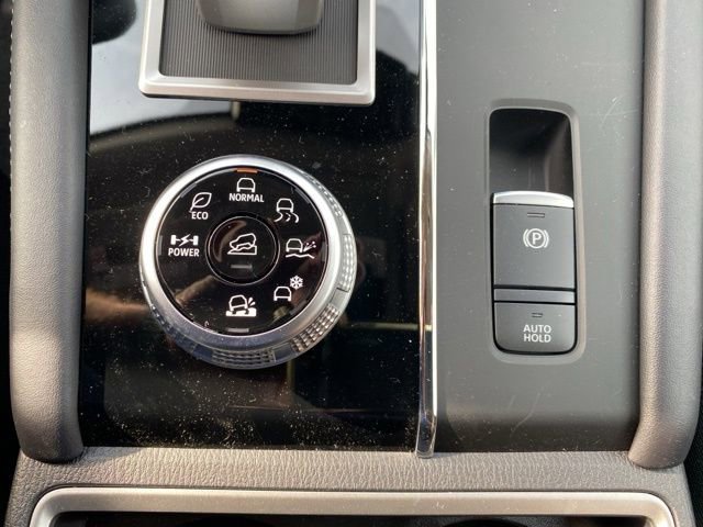 New 2025 Mitsubishi Outlander ES image 29