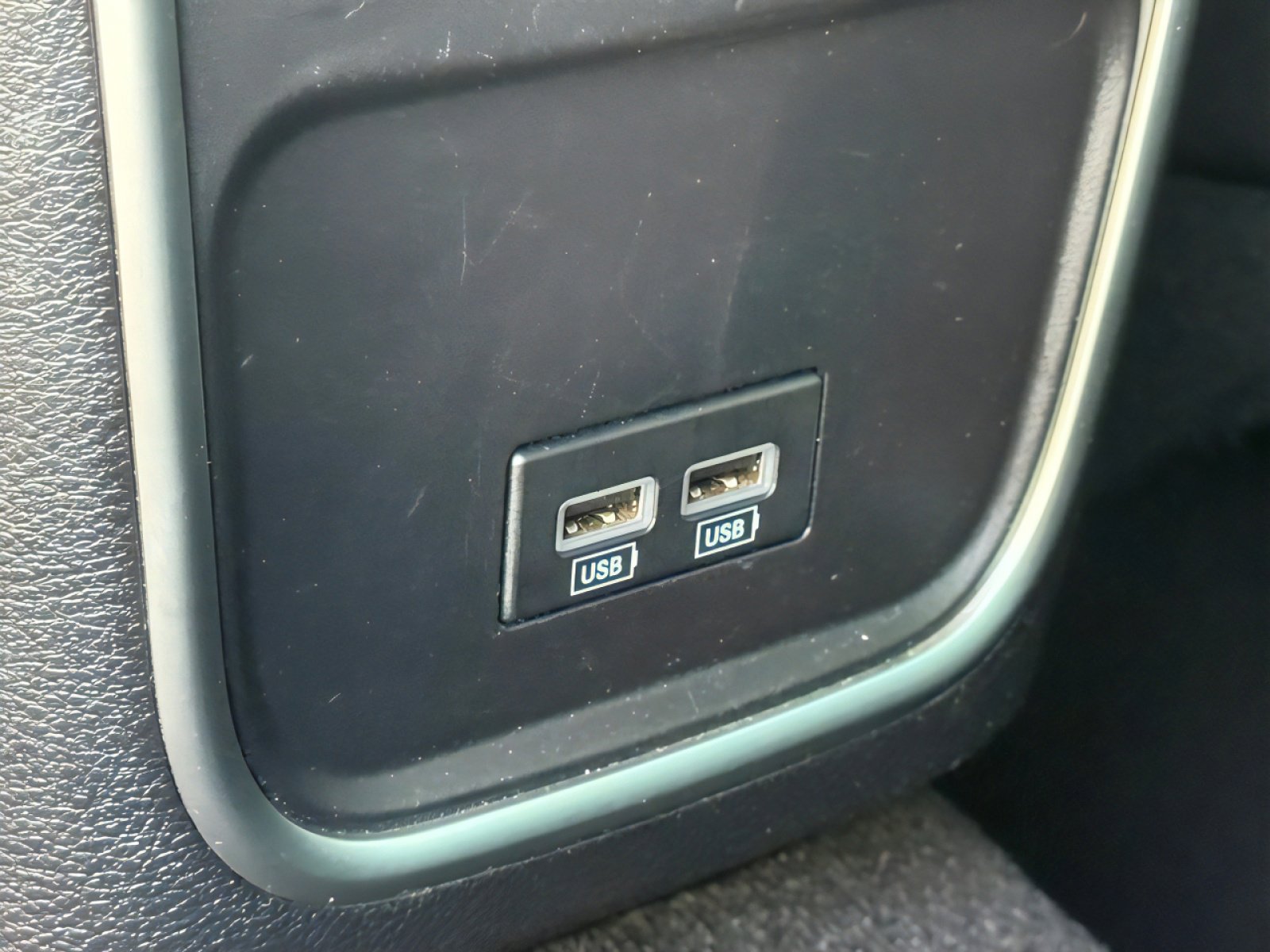 Used 2021 Chrysler 300 Touring w/ Sport Appearance Package image 26