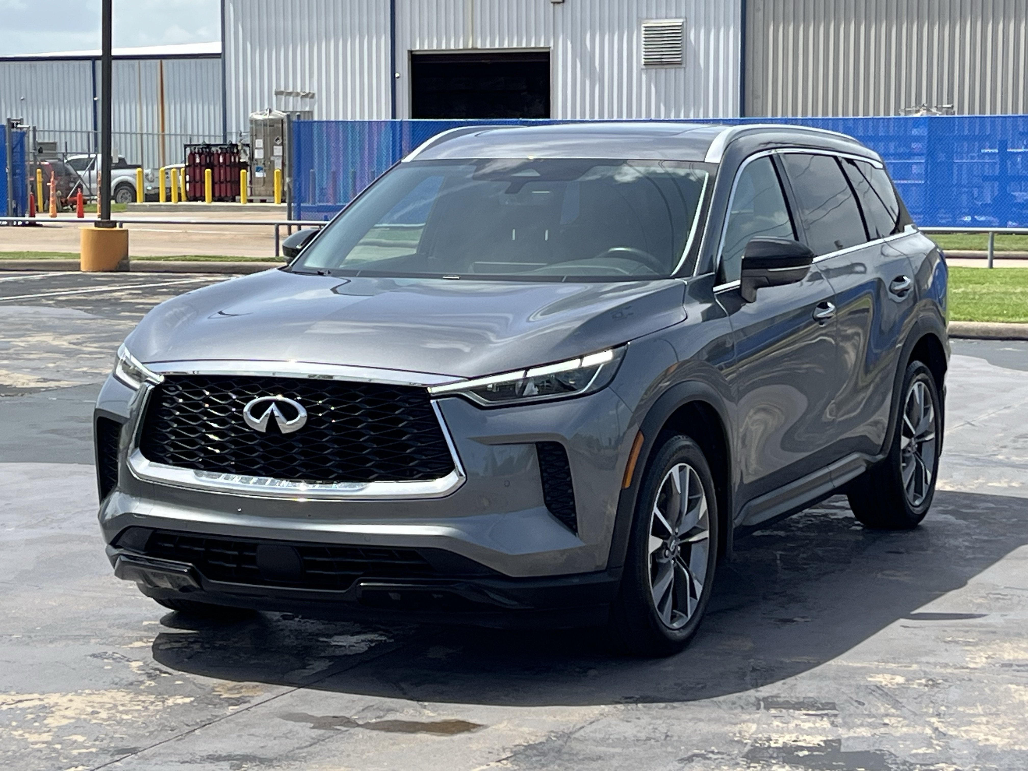 Used 2023 INFINITI QX60 Luxe w/ Cargo Package FWD image 5