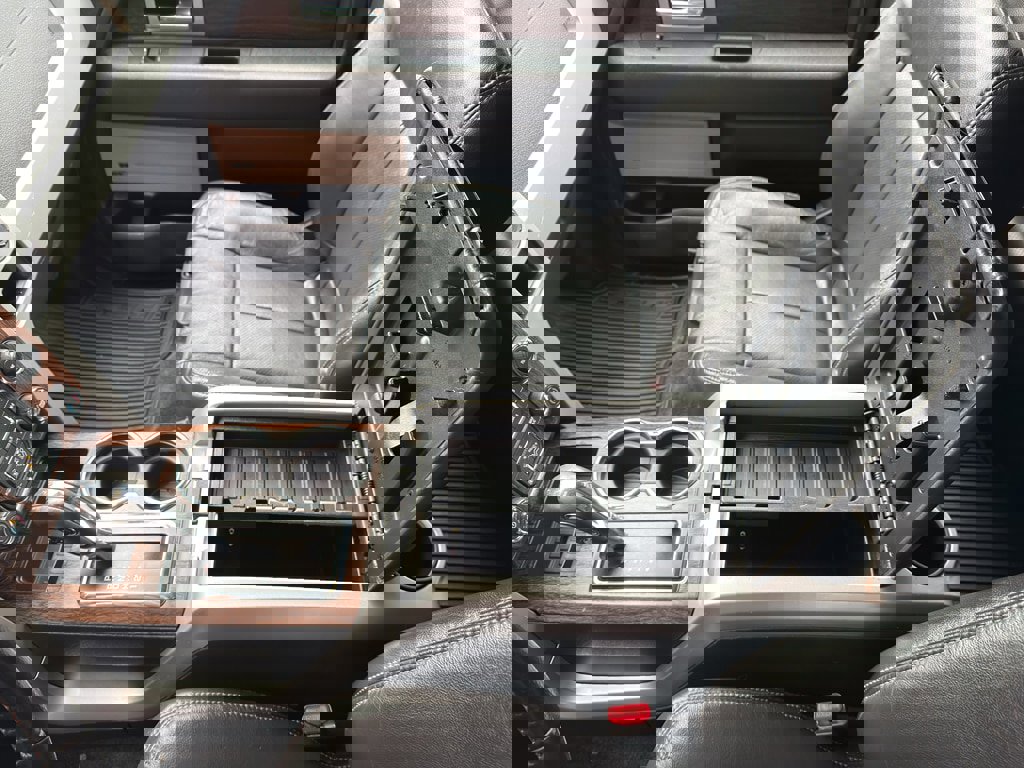 Used 2013 Ford F150 Lariat w/ Mid Equipment Group image 24