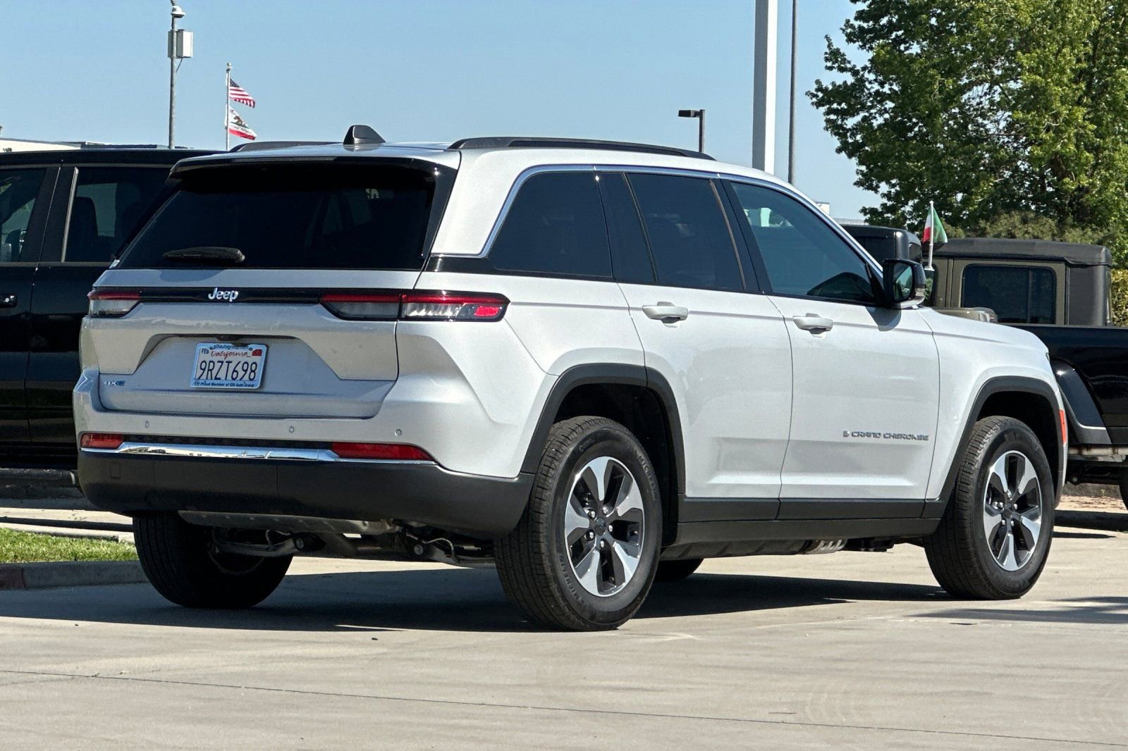 Used 2024 Jeep Grand Cherokee Limited 4xe AWD/4WD image 6