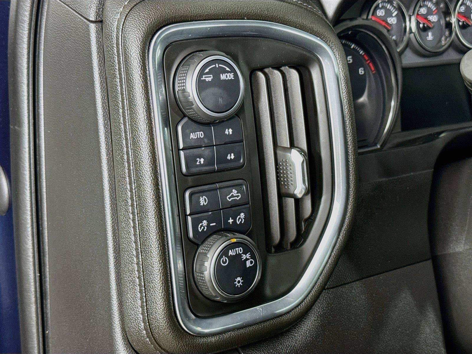 Used 2021 Chevrolet Silverado 1500 LT Trail Boss AWD/4WD image 15