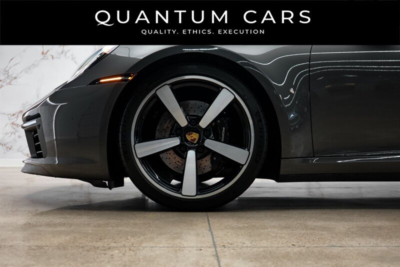 Used 2022 Porsche 911 Carrera 4S AWD/4WD image 6