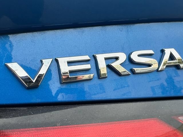 Used 2024 Nissan Versa SR FWD image 11