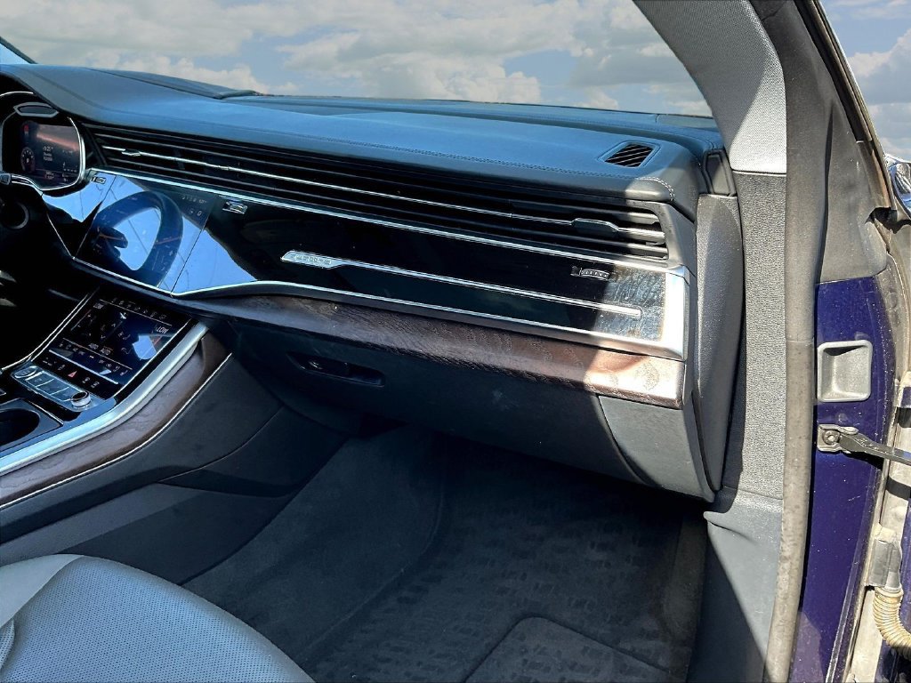 Used 2019 Audi Q8 Prestige w/ Adaptive Chassis Package AWD/4WD image 26
