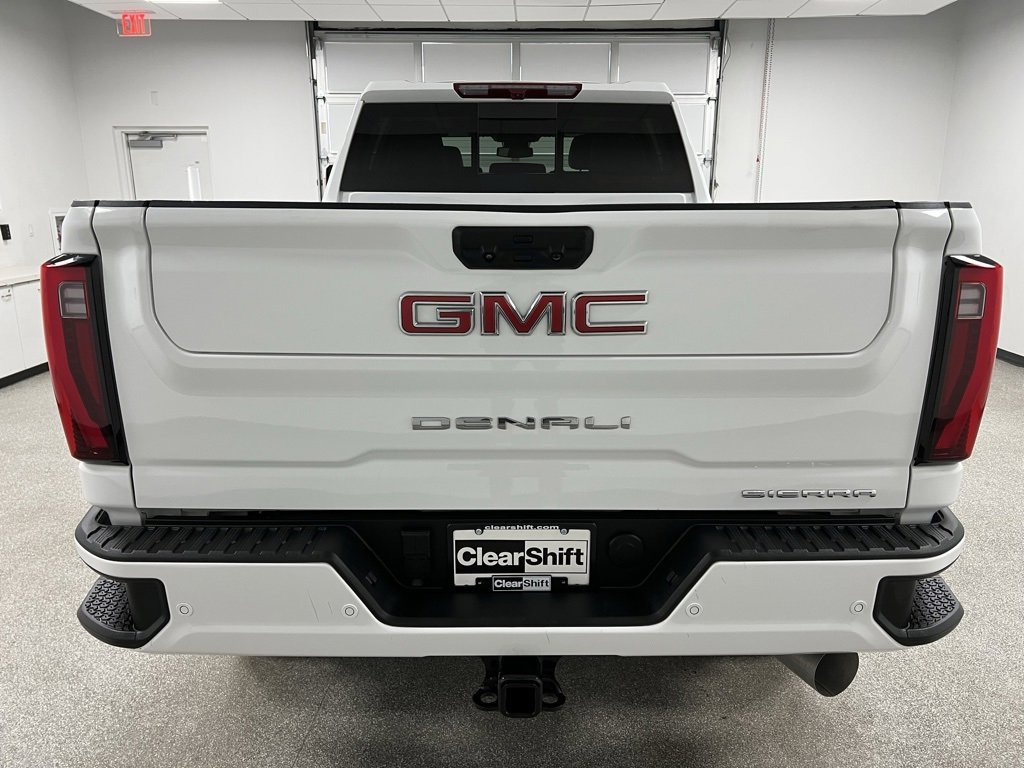 Used 2024 GMC Sierra 3500 Denali image 9
