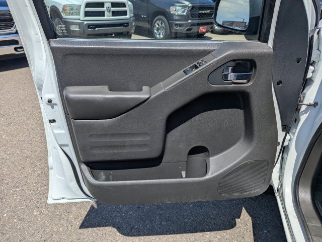Used 2018 Nissan Frontier SV AWD/4WD image 9