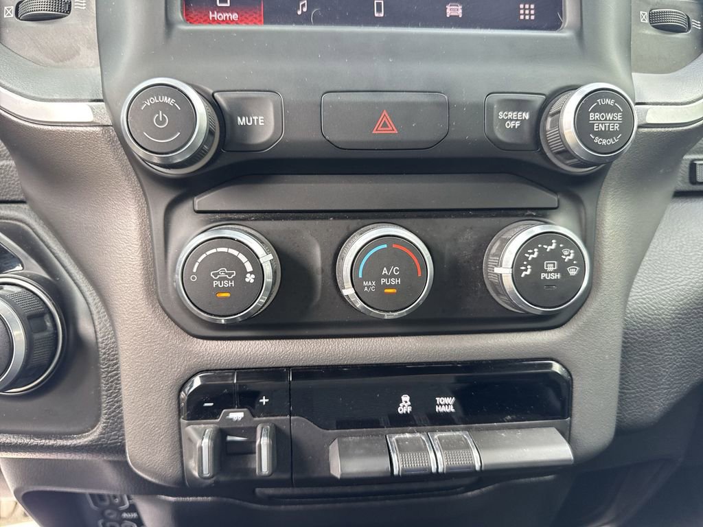 Used 2022 RAM 1500 Big Horn AWD/4WD image 18