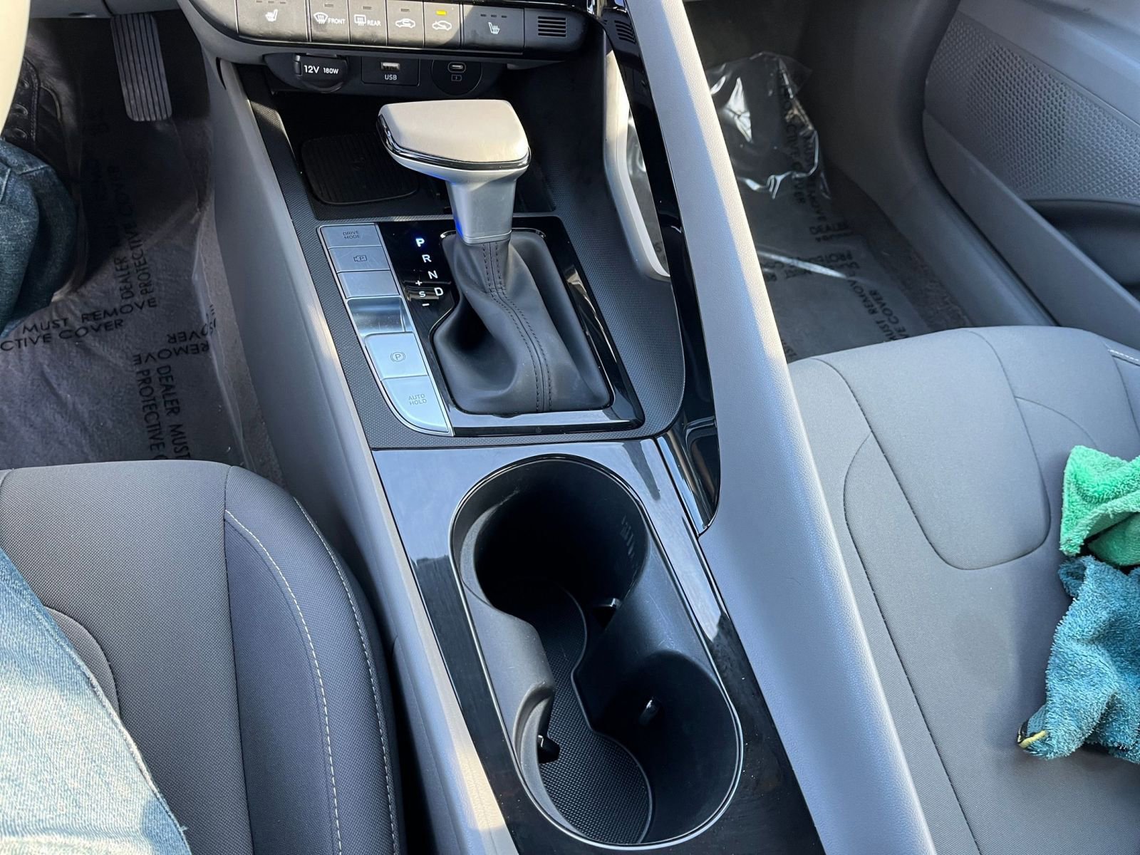 Used 2025 Hyundai Elantra SEL image 39