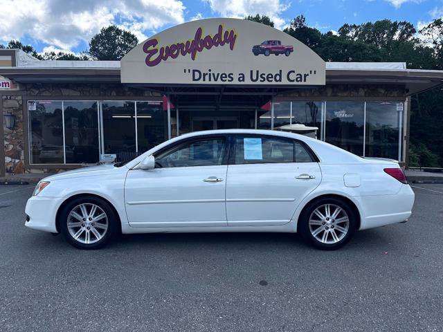 Used 2009 Toyota Avalon Limited image 2