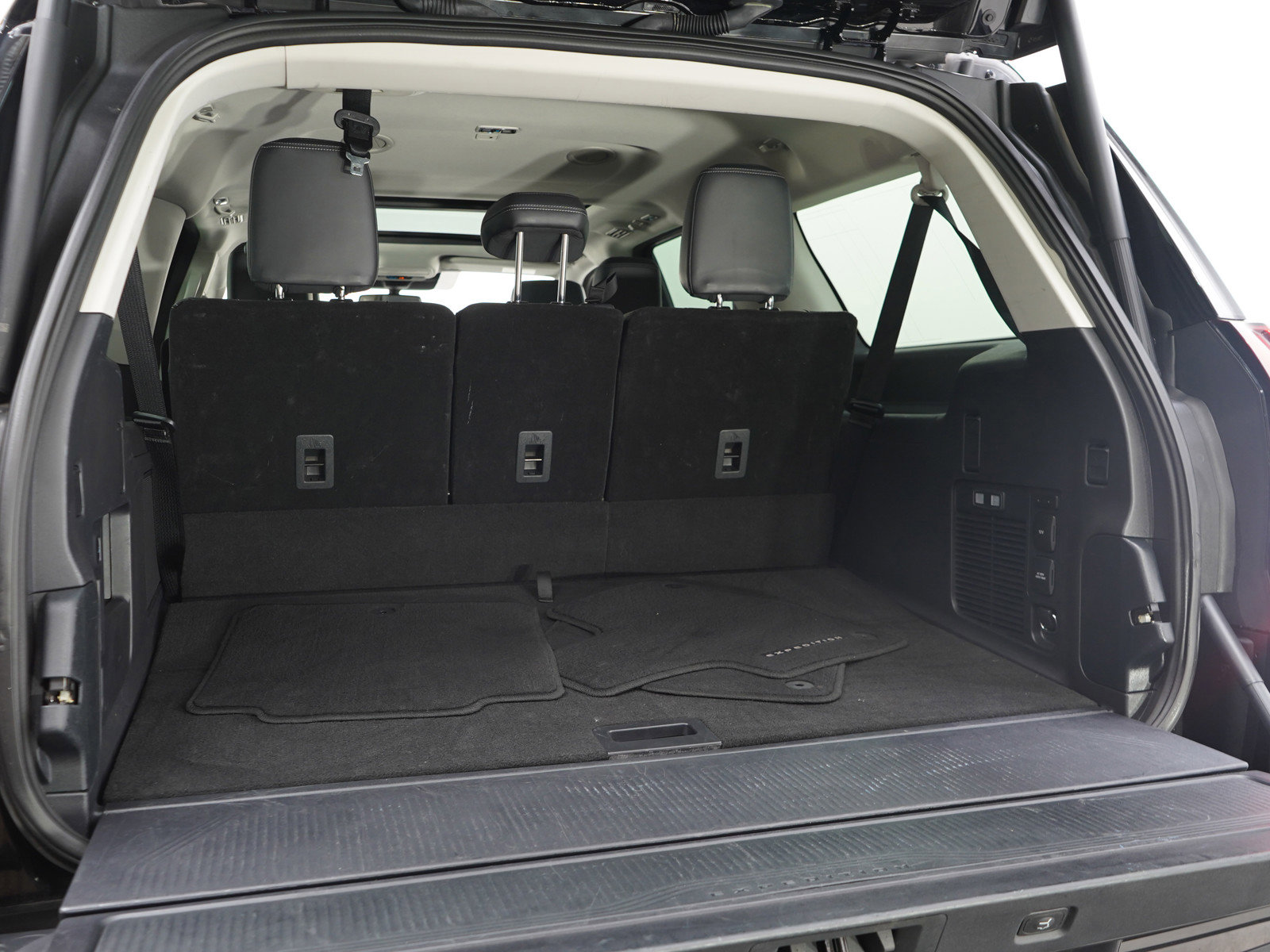 Used 2025 Ford Expedition Max Platinum AWD/4WD image 14
