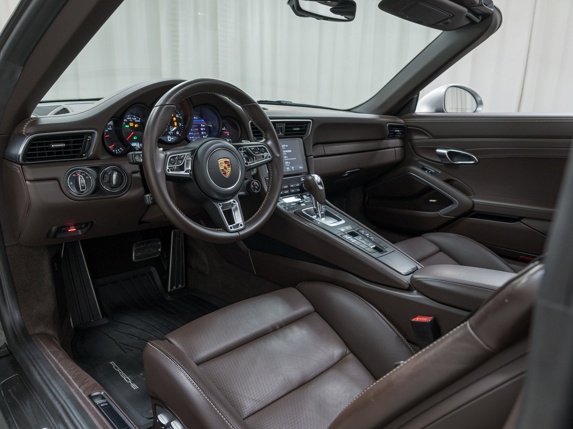 Certified 2019 Porsche 911 Targa 4 GTS image 16