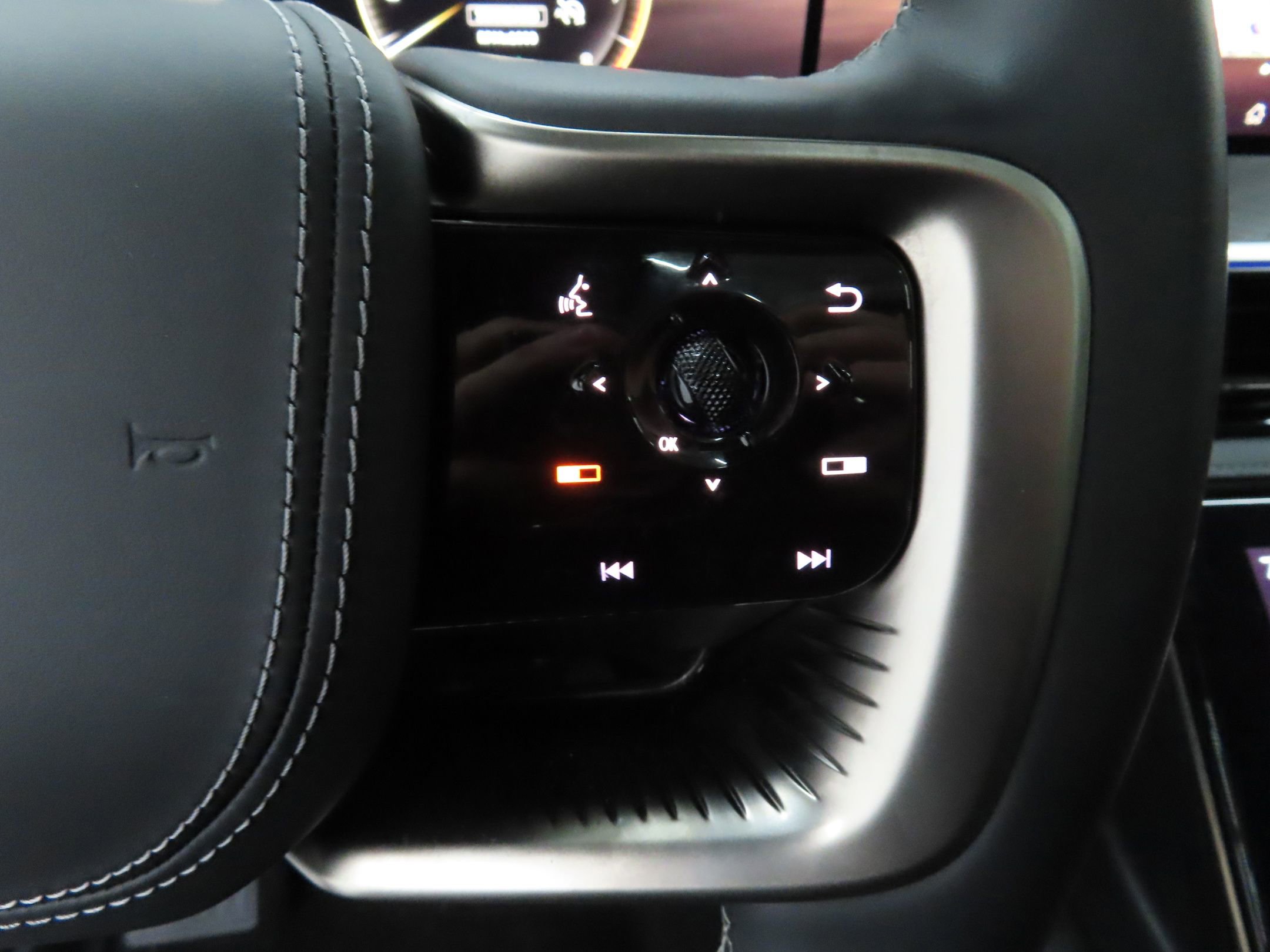 Used 2025 INFINITI QX80 Autograph image 12