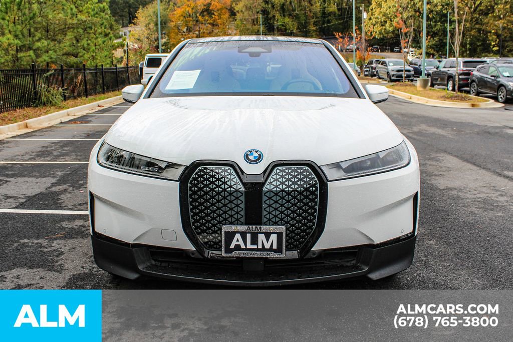 Used 2023 BMW iX xDrive50 image 10