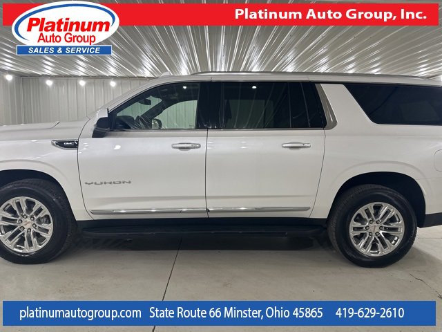 Used 2023 GMC Yukon XL SLT image 2