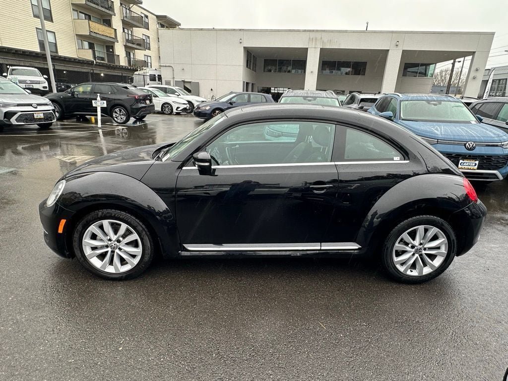 Used 2014 Volkswagen Beetle TDI image 4