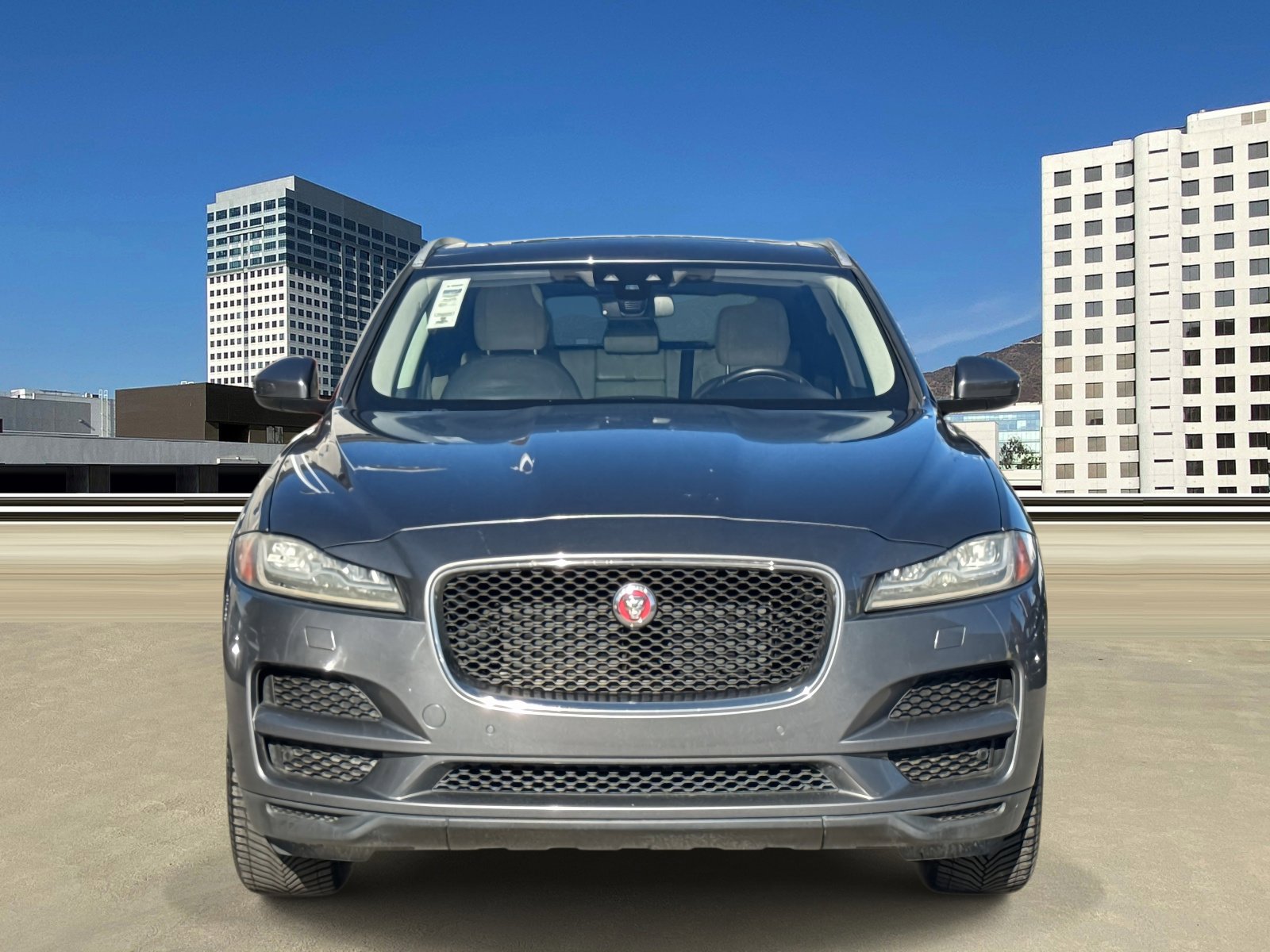 Used 2018 Jaguar F-PACE Prestige image 2