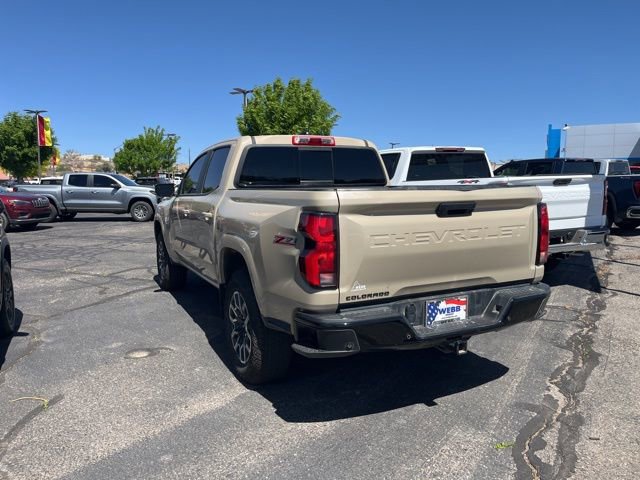 Used 2024 Chevrolet Colorado Z71 w/ Z71 Convenience Package 2 AWD/4WD image 6