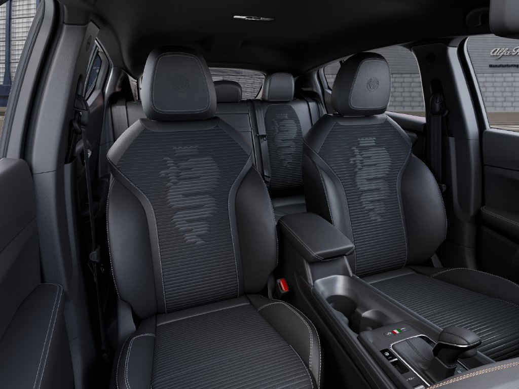 New 2025 Alfa Romeo Tonale AWD/4WD image 16