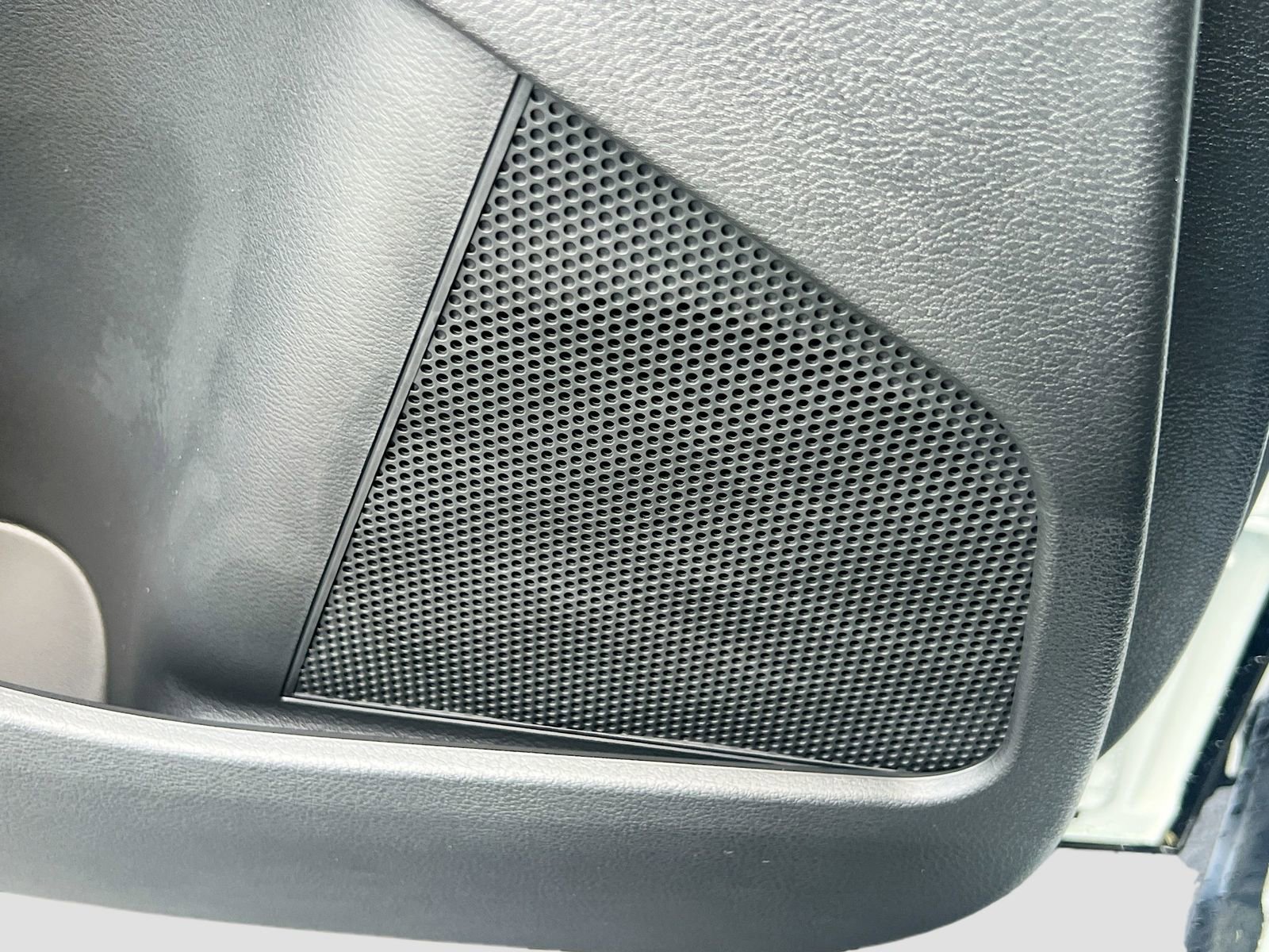 New 2026 Nissan Leaf image 25