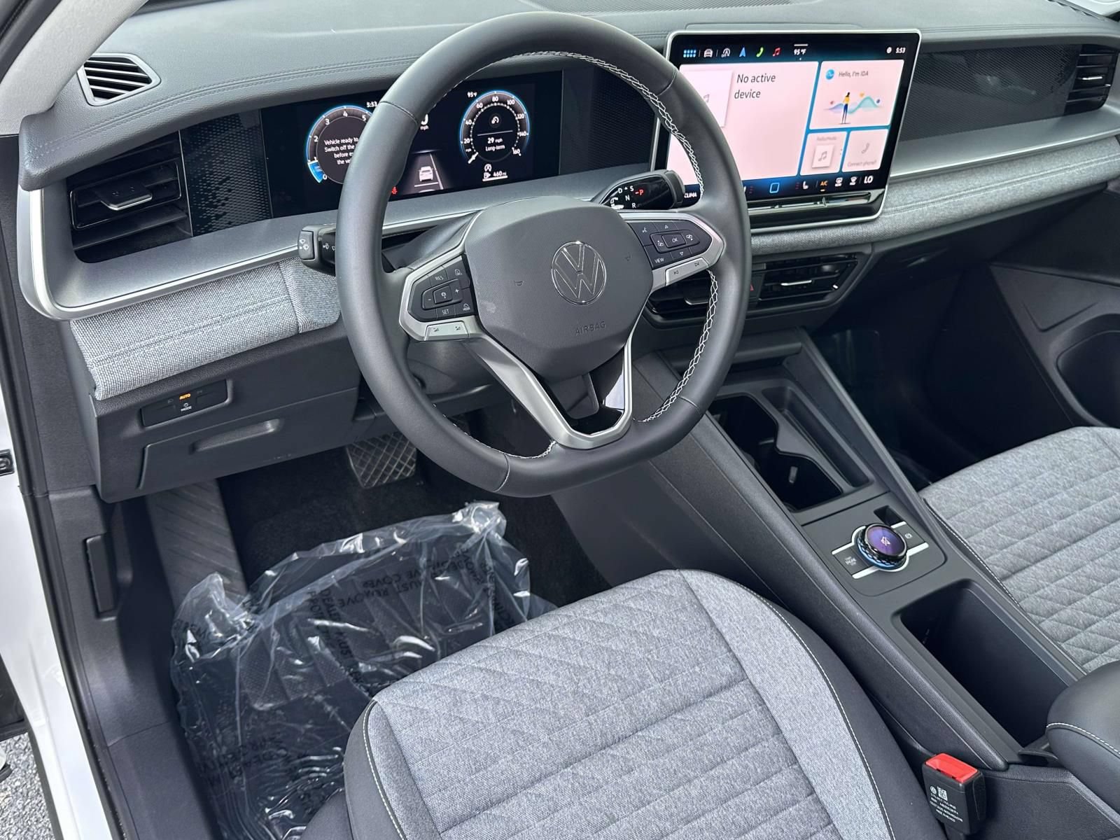 Certified 2025 Volkswagen Tiguan S FWD image 9