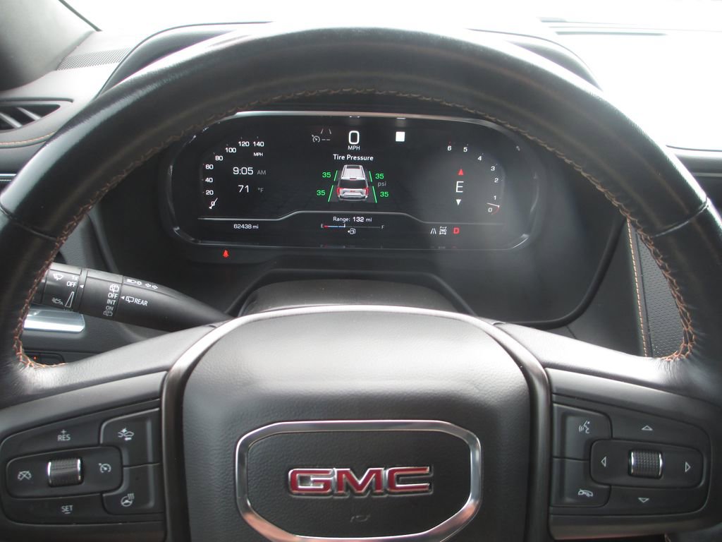 Used 2022 GMC Yukon AT4 AWD/4WD image 33