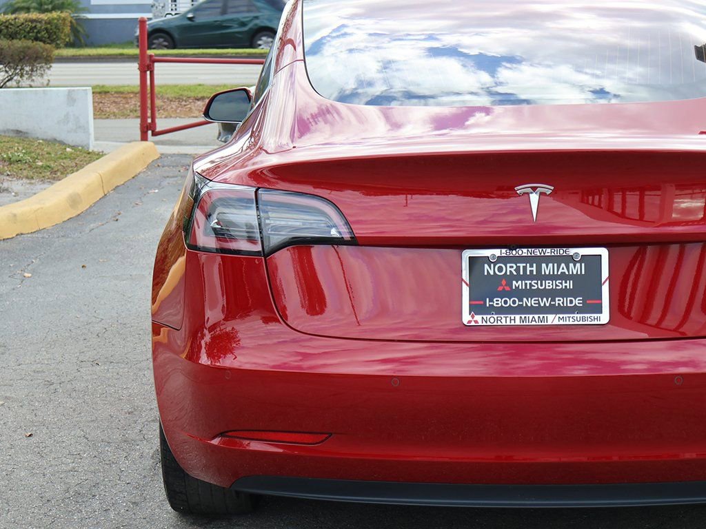 Used 2018 Tesla Model 3 Long Range RWD image 16
