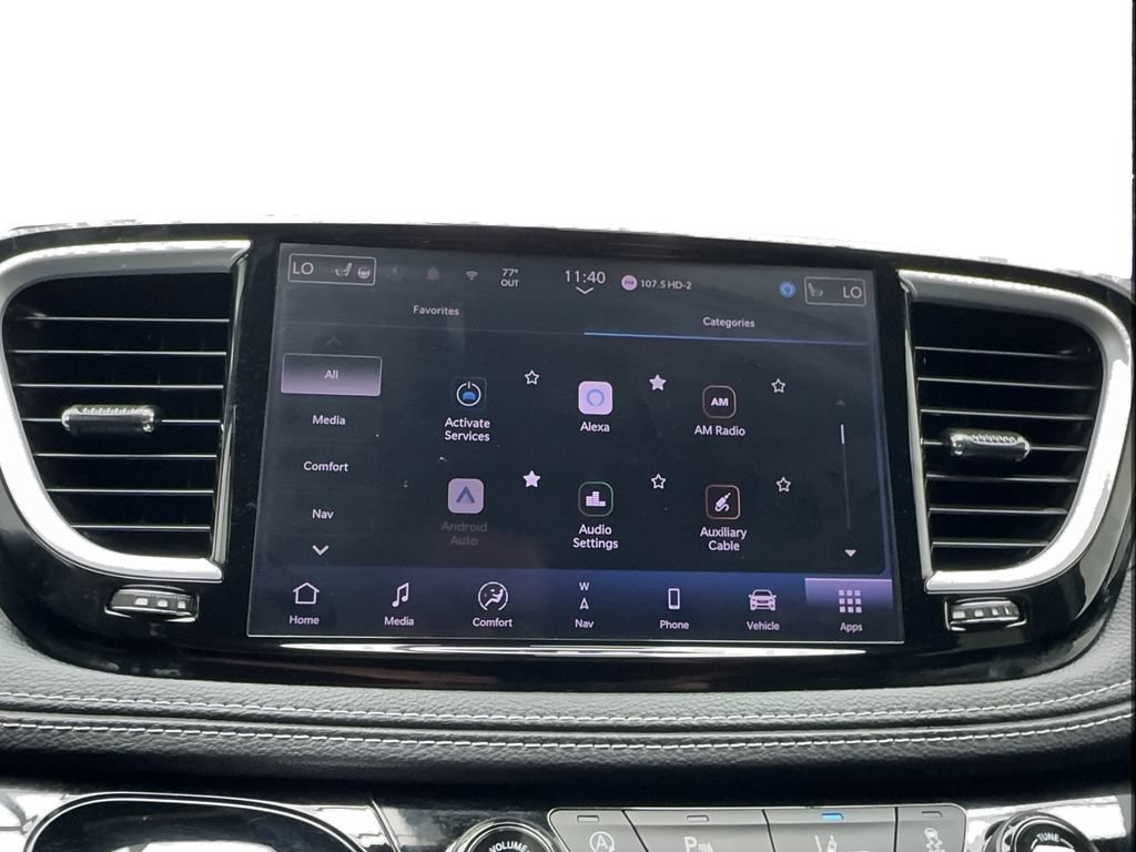 Used 2025 Chrysler Pacifica Limited FWD image 48