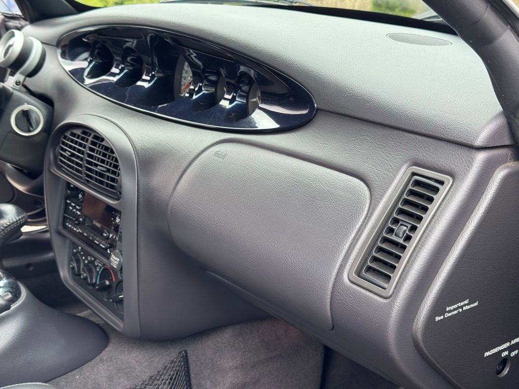 Used 2001 Chrysler Prowler RWD image 26