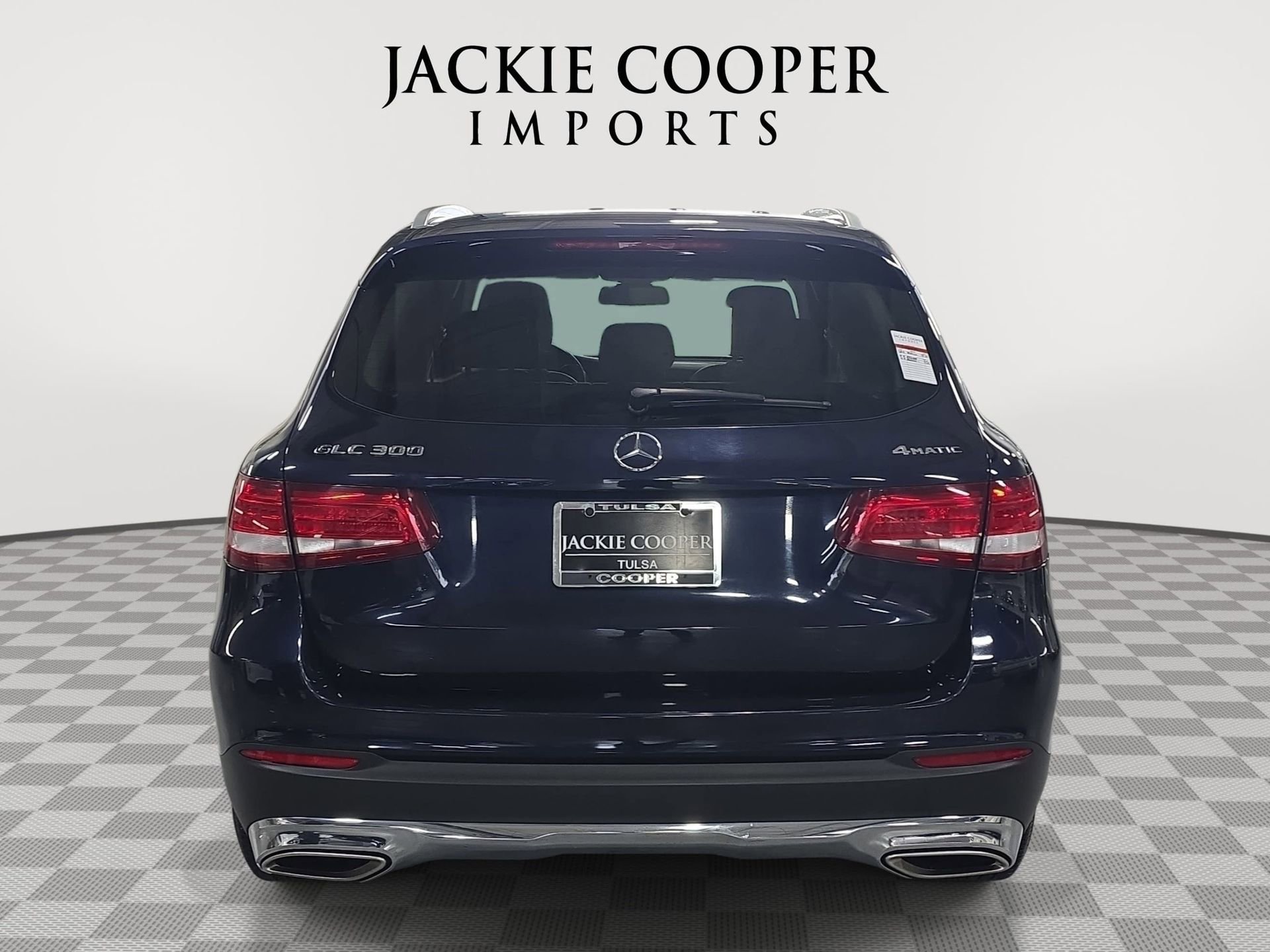 Used 2017 Mercedes-Benz GLC 300 4MATIC image 6