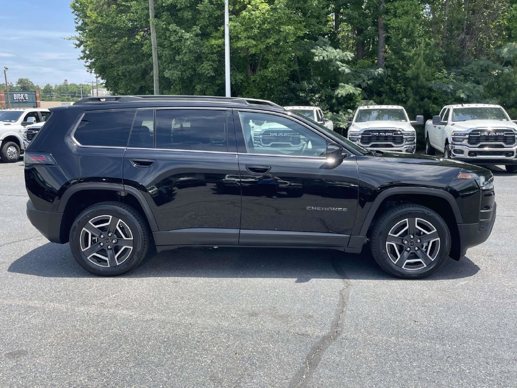 New 2026 Jeep Cherokee Laredo AWD/4WD image 10