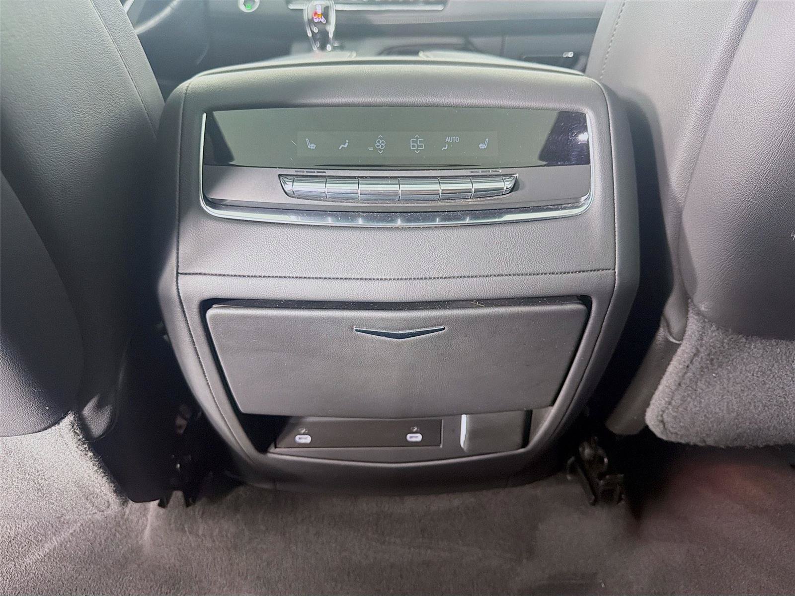 Used 2024 Cadillac Escalade Sport AWD/4WD image 22
