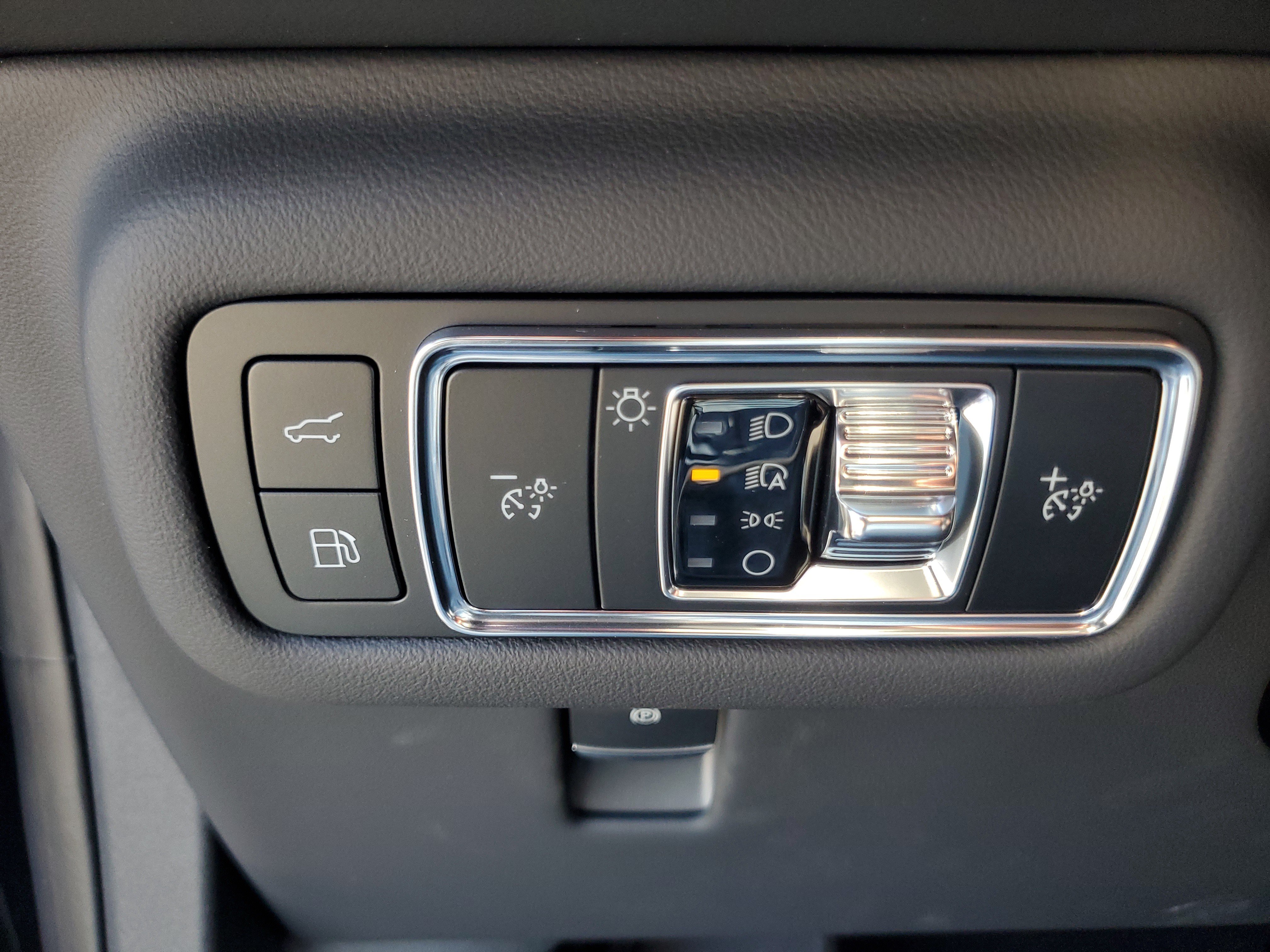 New 2026 Lincoln Nautilus Premier AWD/4WD image 13