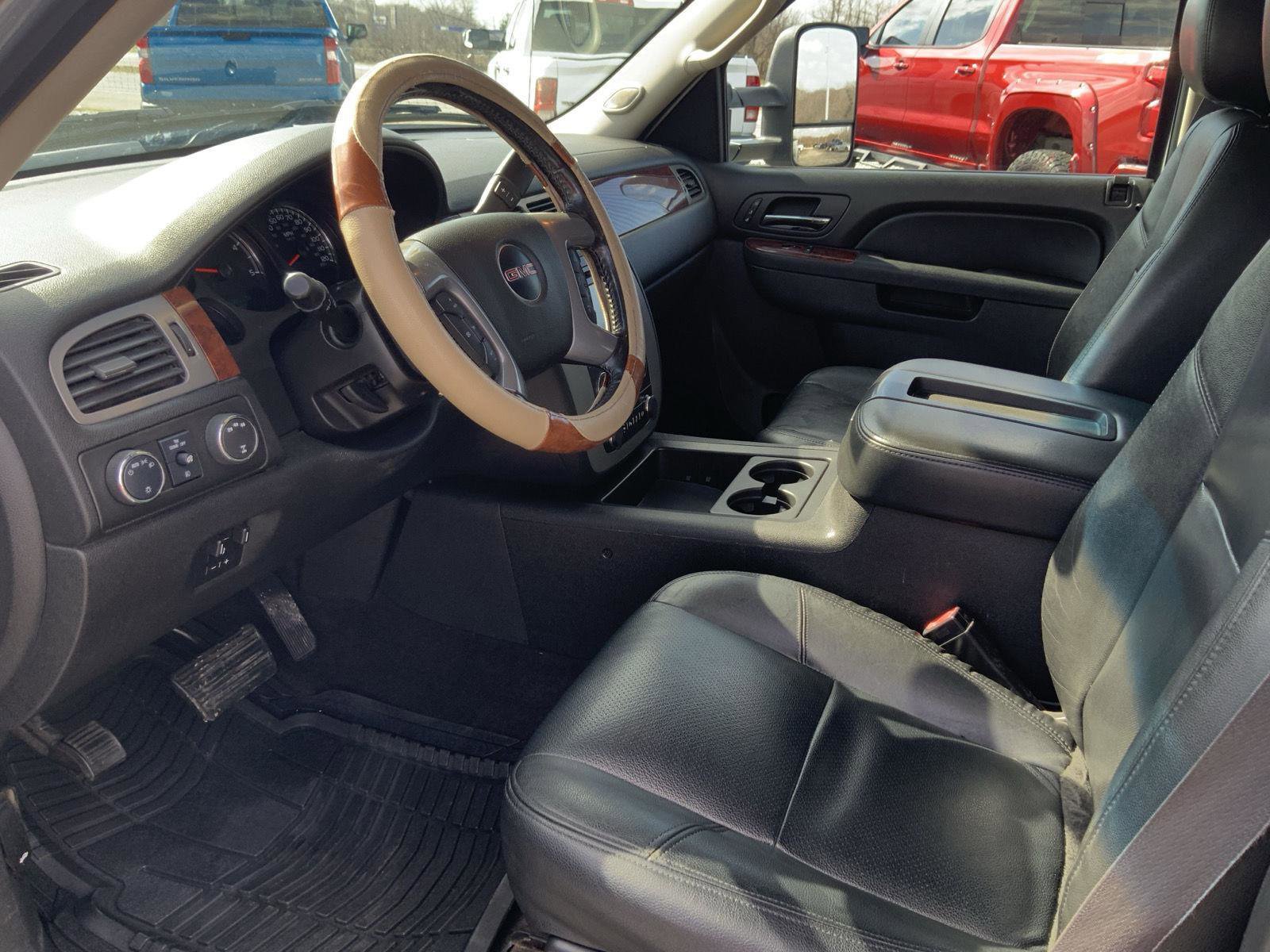 Used 2014 GMC Sierra 2500 SLT w/ SLT Convenience Package image 27