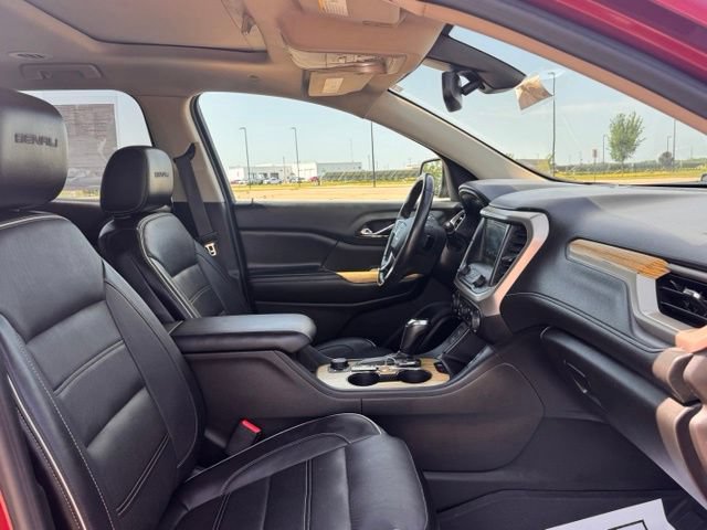 Used 2017 GMC Acadia Denali w/ Technology Package AWD/4WD image 25