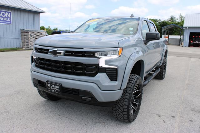 Used 2024 Chevrolet Silverado 1500 RST w/ Convenience Package II AWD/4WD image 3