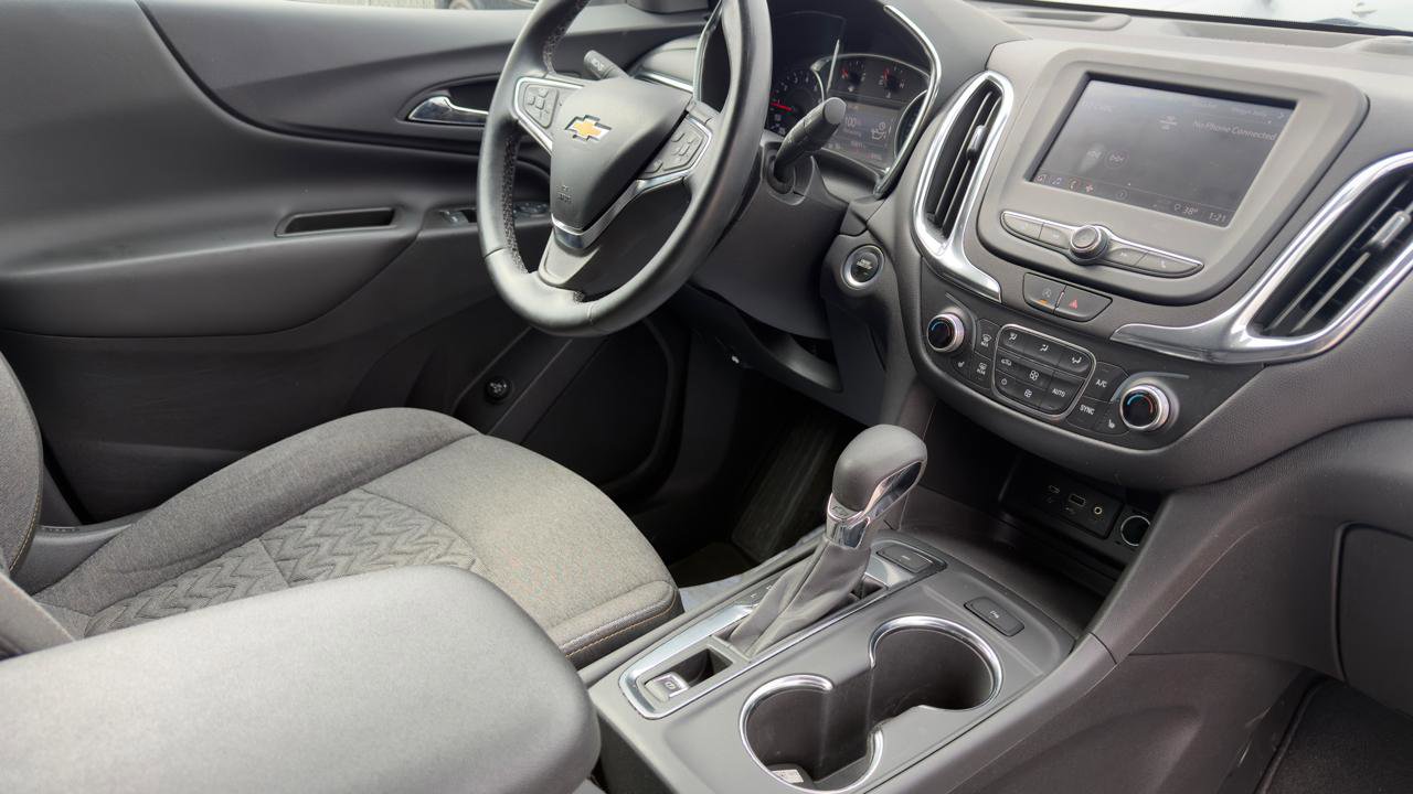 Used 2023 Chevrolet Equinox LT w/ Driver Convenience Package image 48
