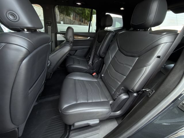 Used 2022 Cadillac XT6 Premium Luxury w/ Platinum Package AWD/4WD image 28