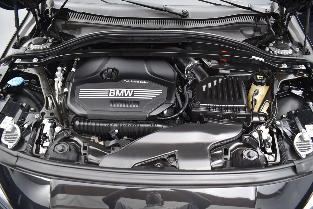 Used 2022 BMW 228i xDrive Gran Coupe w/ M Sport Package AWD/4WD image 10