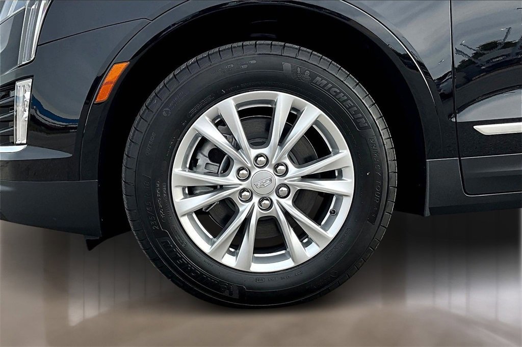 New 2026 Cadillac XT5 Luxury w/ LPO, Floor Liner Package image 12