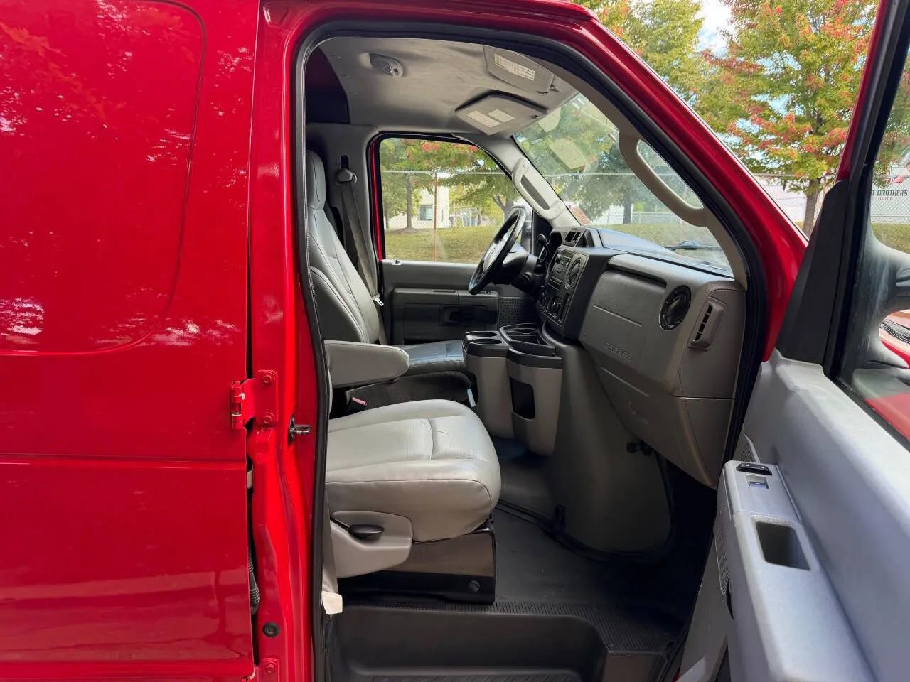 Used 2013 Ford E-250 and Econoline 250 w/ Commercial Cargo Van Pkg image 21