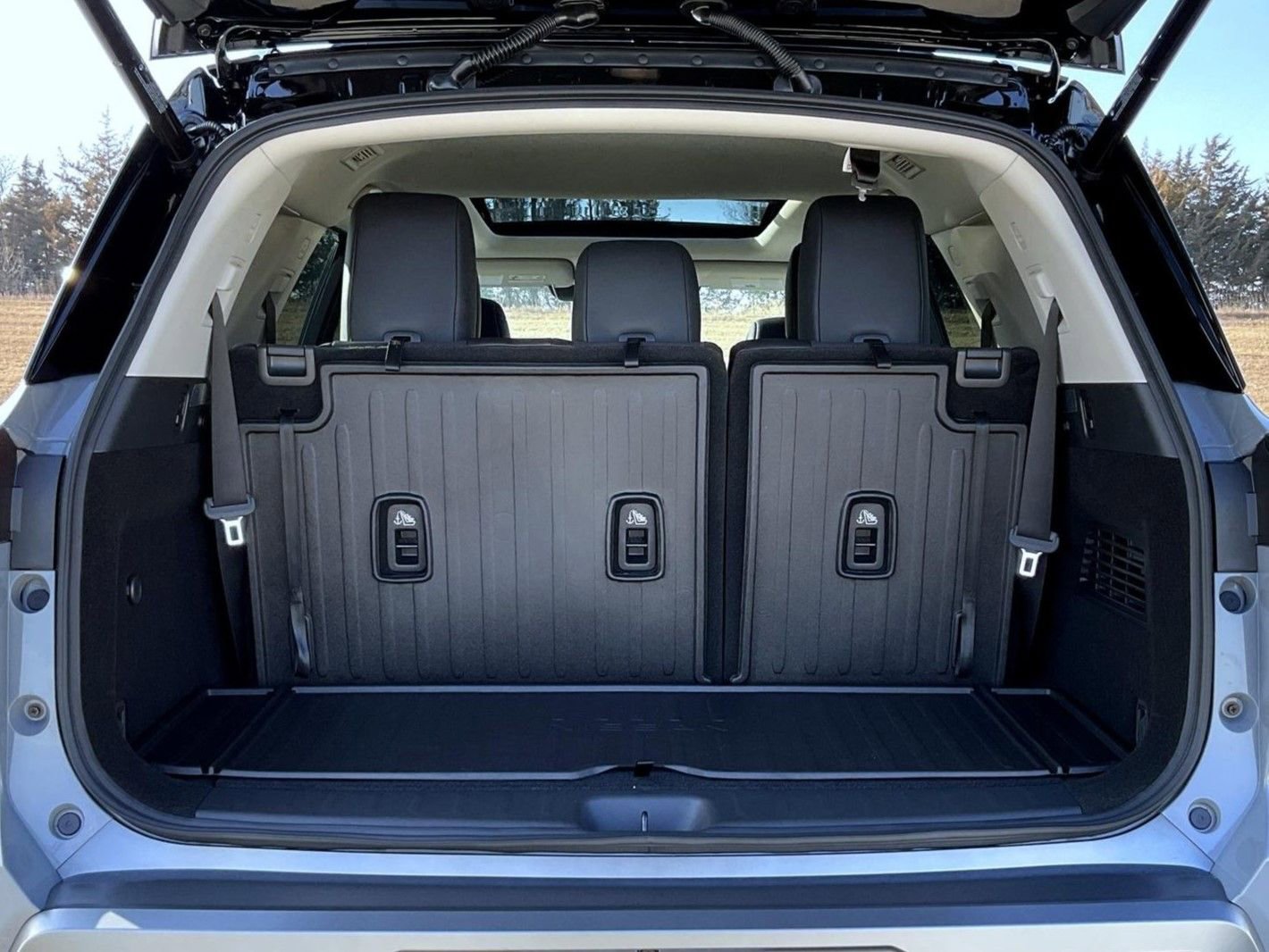 New 2026 Nissan Pathfinder Platinum image 9